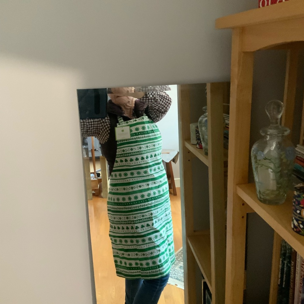 Irish Kitchen Apron - Picture 3 of 7